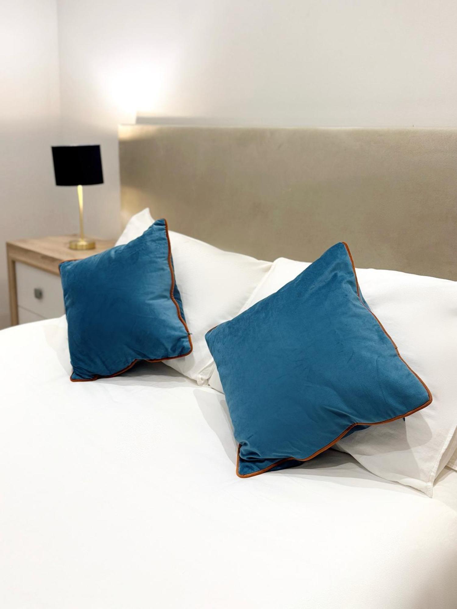 Modern City Centre Two Bedroom Windsor Apartment - Grand Central House Gibraltar Extérieur photo